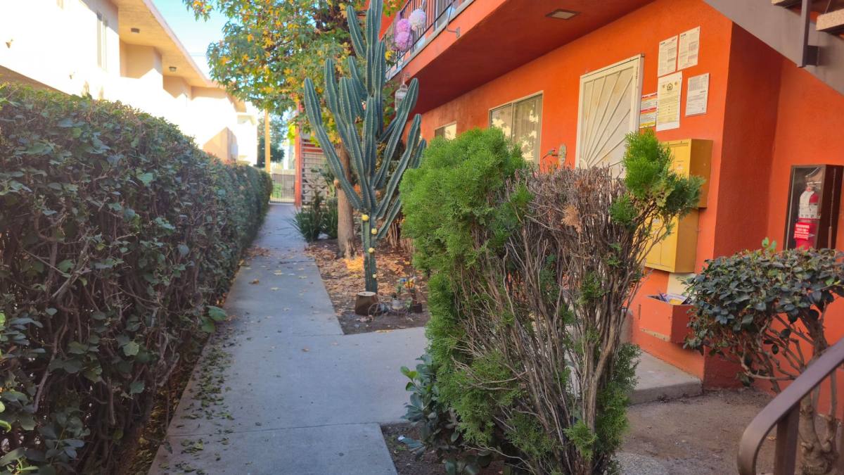 Apartment for rent at 3666 Keystone Ave, Los Angeles, CA 90034