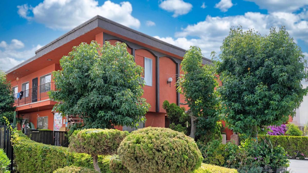 Apartment for rent at 3666 Keystone Ave, Los Angeles, CA 90034