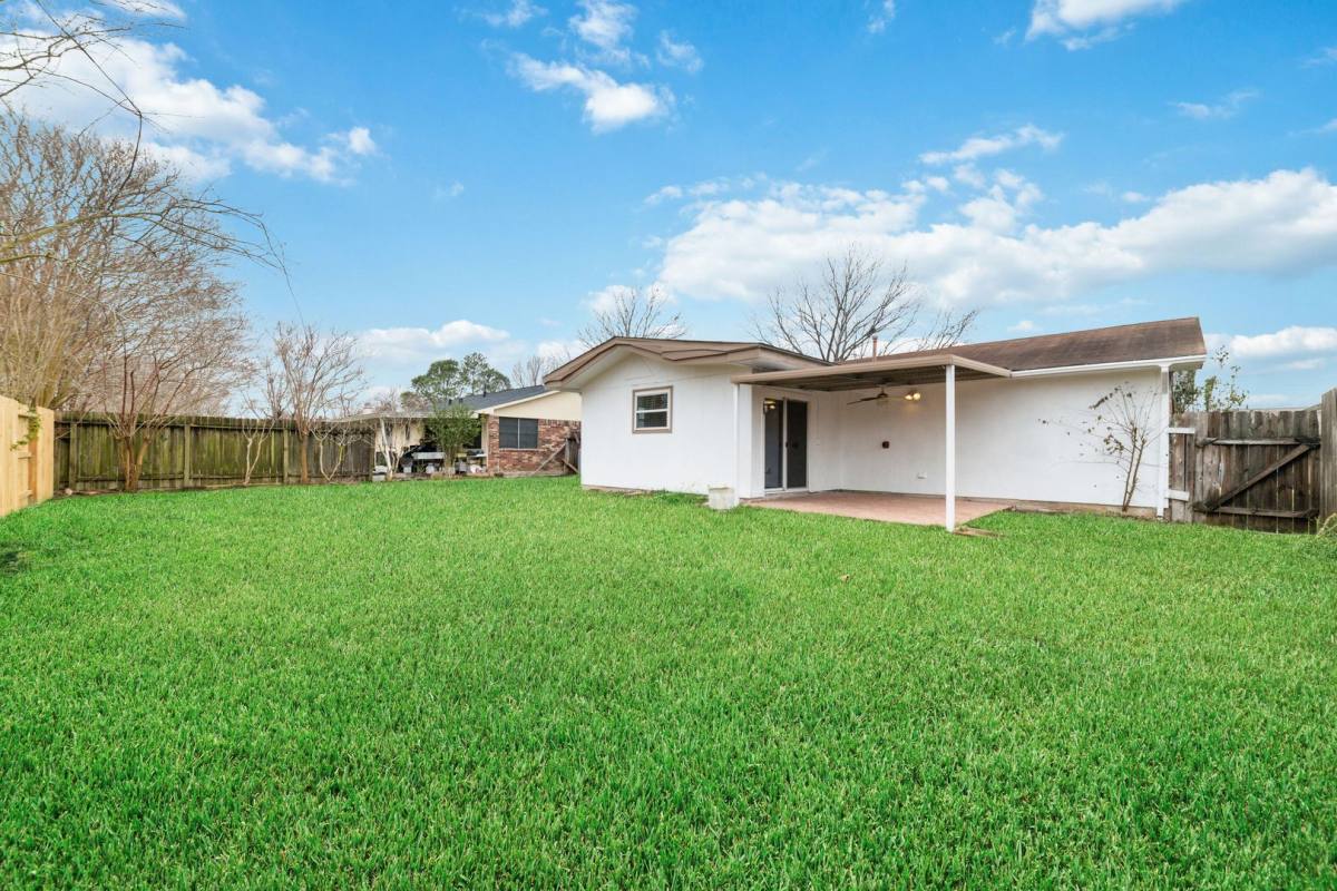 House for rent at 11610 Grapewood Dr, Houston, TX 77089