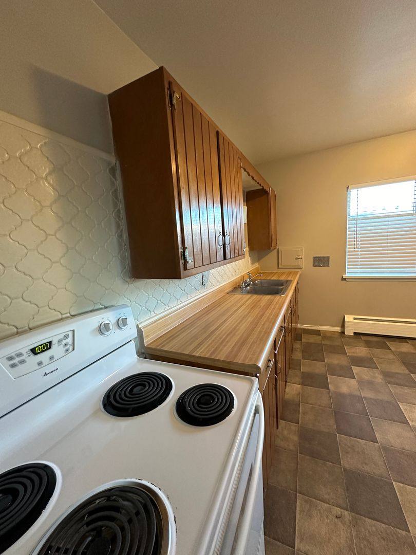 Apartment for rent at 5777 S Bannock St, Littleton, CO 80120
