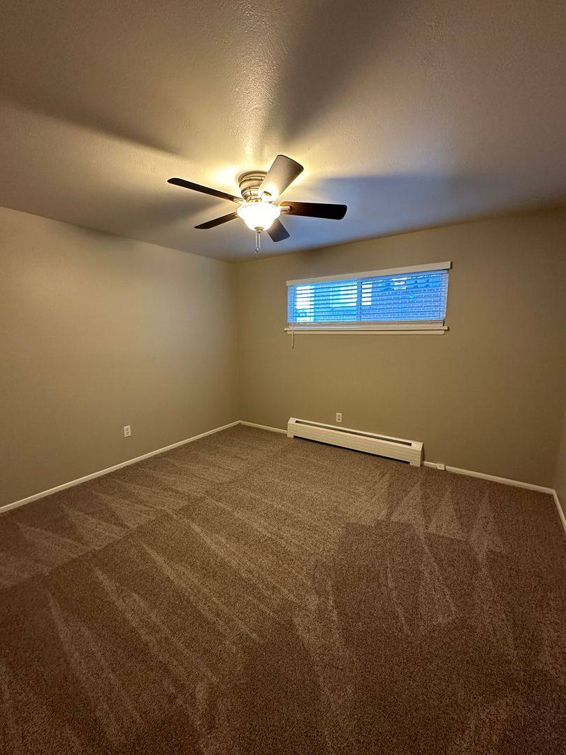 Apartment for rent at 5777 S Bannock St, Littleton, CO 80120