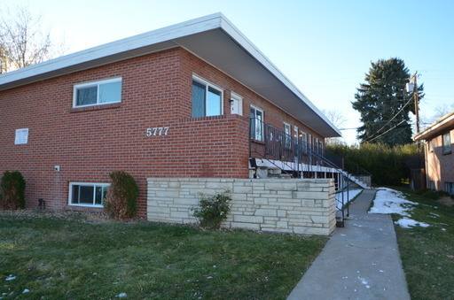 Apartment for rent at 5777 S Bannock St, Littleton, CO 80120