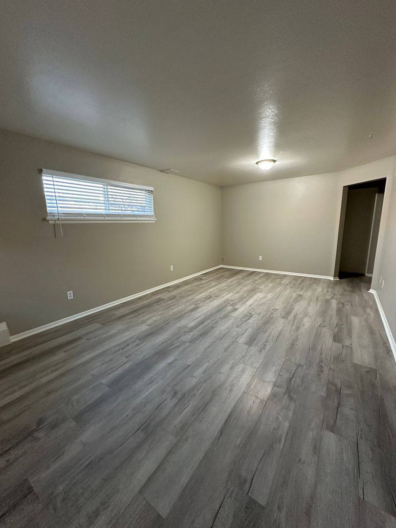 Apartment for rent at 5777 S Bannock St, Littleton, CO 80120