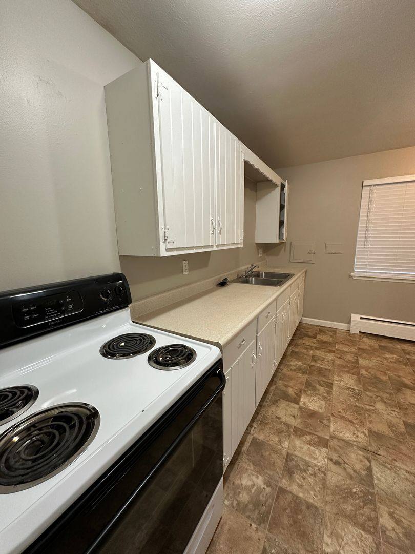 Apartment for rent at 5777 S Bannock St, Littleton, CO 80120