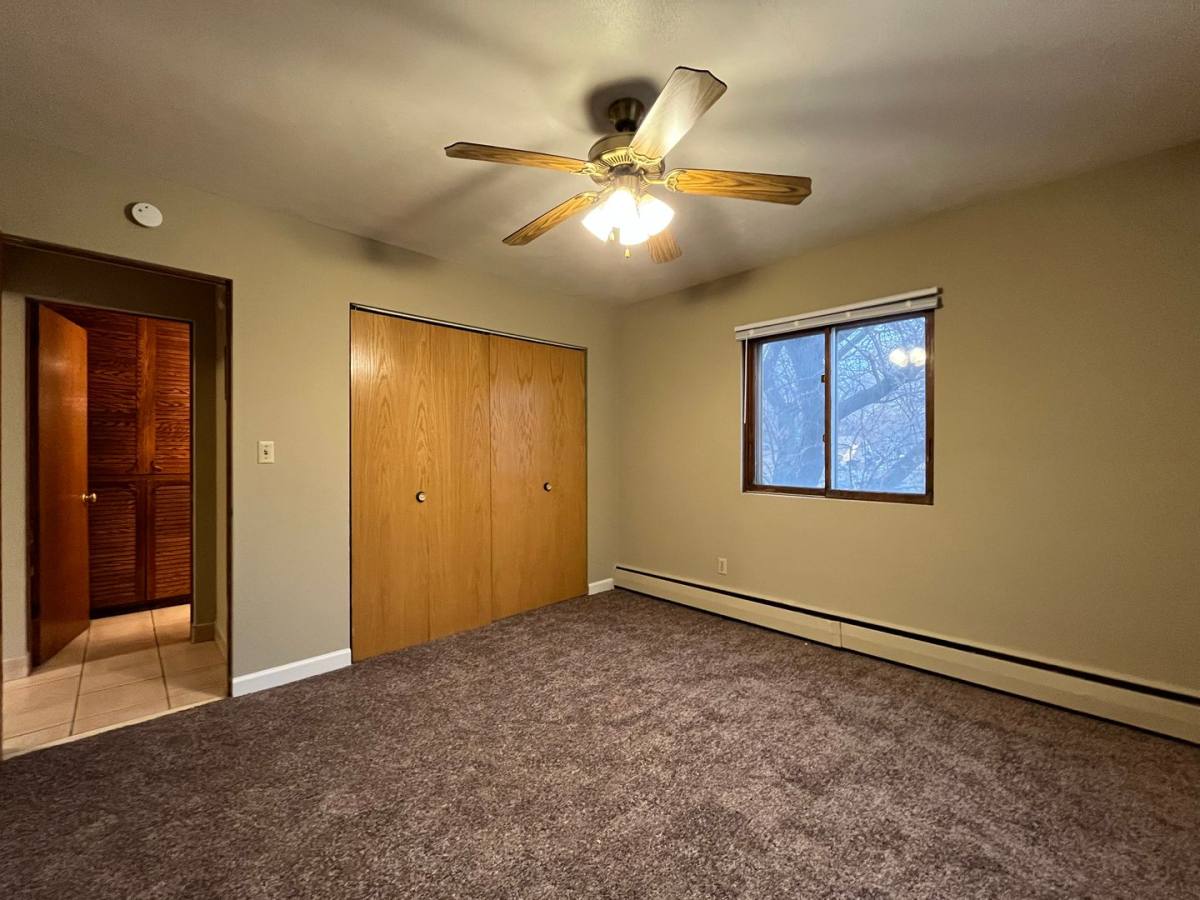 Apartment for rent at 224 Bates Ave, Saint Paul, MN 55106