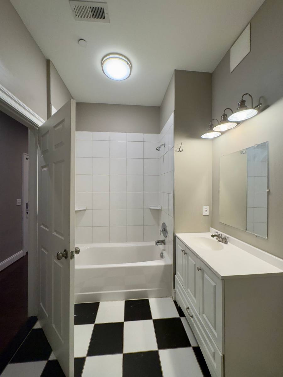 Apartment for rent at 208-210 E Redwood St, Baltimore, MD 21202