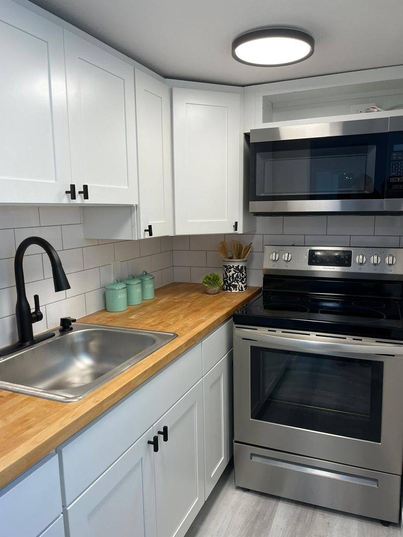 Apartment for rent at 1202 N 7th St, Tacoma, WA 98403