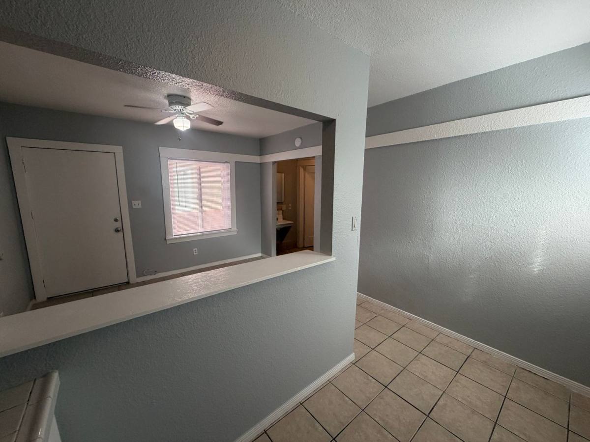 Apartment for rent at 1130 Raymond Ave, Long Beach, CA 90804