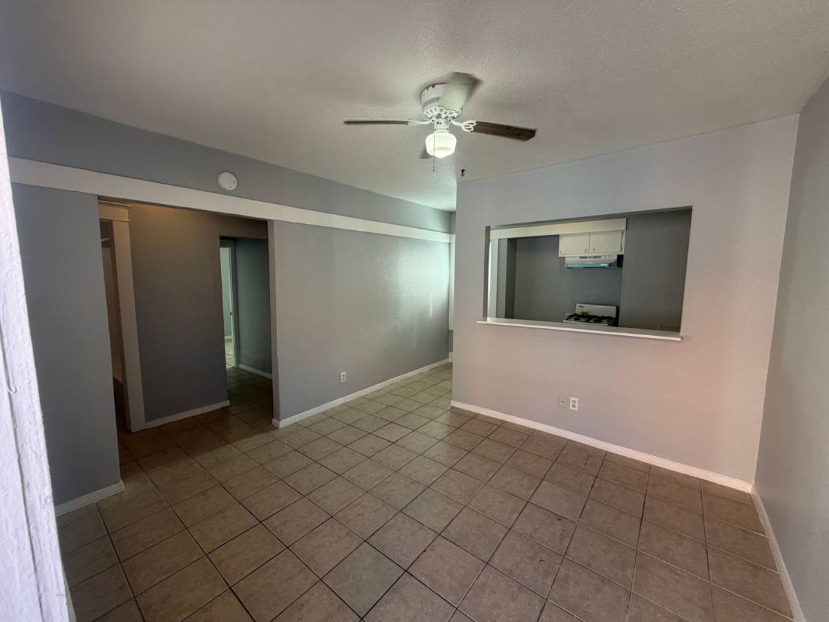 Apartment for rent at 1130 Raymond Ave, Long Beach, CA 90804