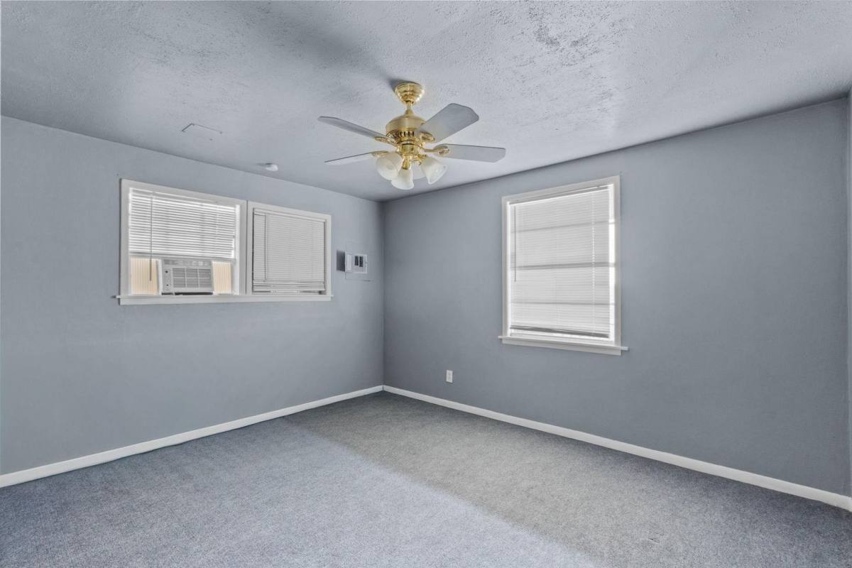 House for rent at 810 93rd St, Galveston, TX 77554