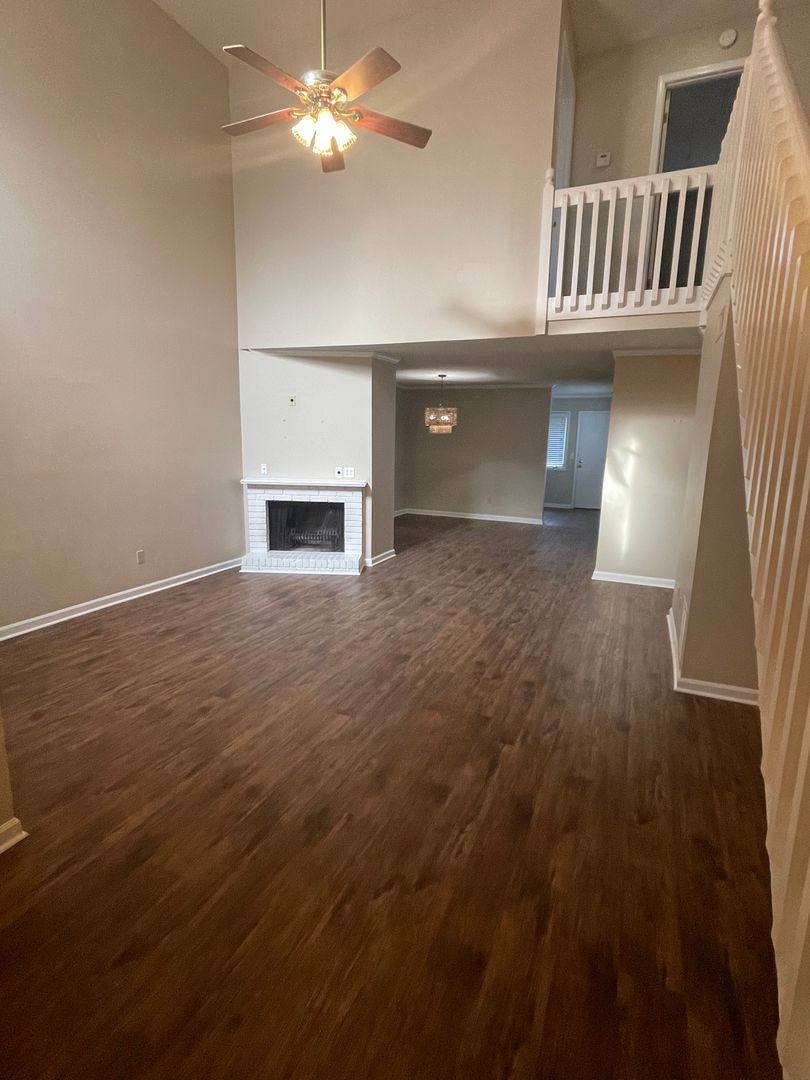 Townhouse for rent at 476 Jack Kramer Dr, Memphis, TN 38117