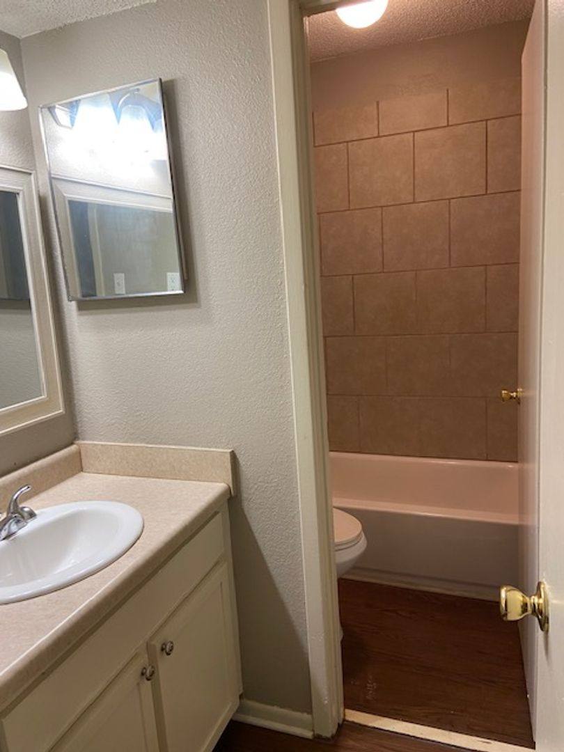 Condo for rent at 6680 Whispering Oak Place, Memphis, TN 38120