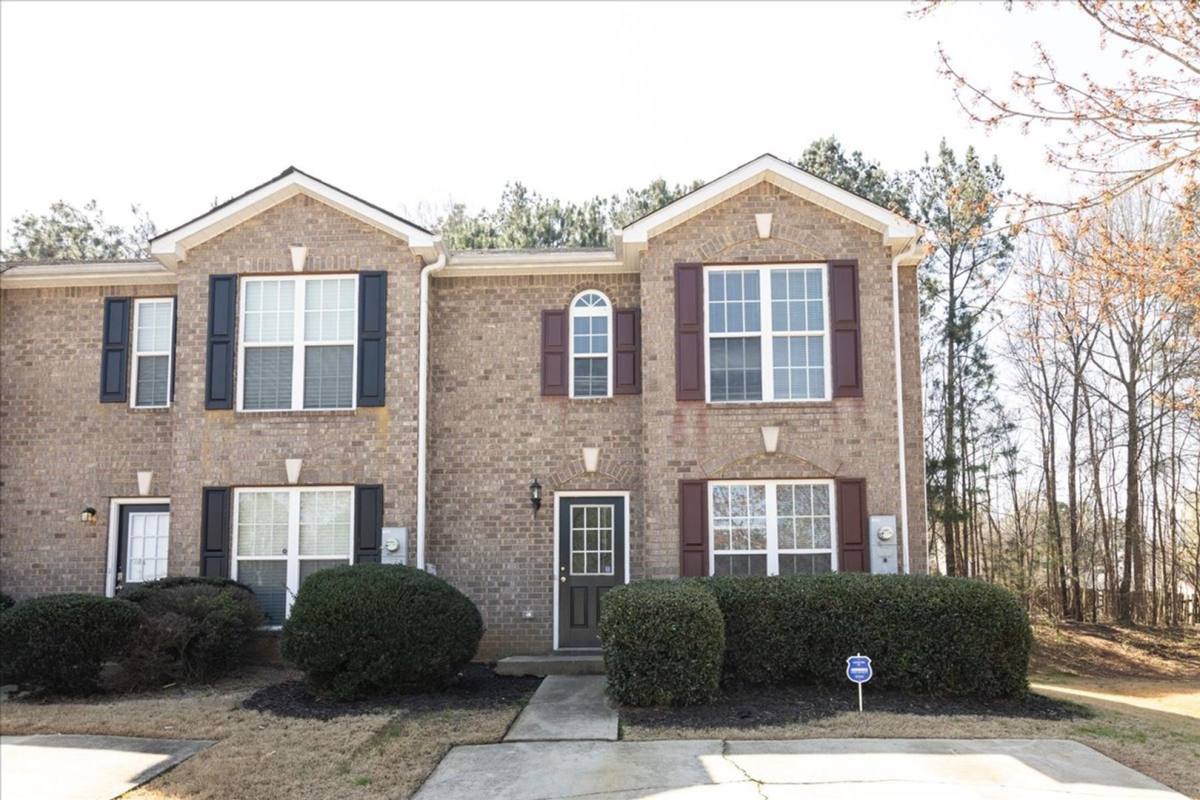 Townhouse for rent at 3906 Waldrop Lane, Decatur, GA 30034