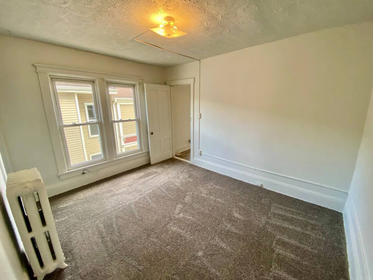 Apartment for rent at 514 W Cross St, Ypsilanti, MI 48197