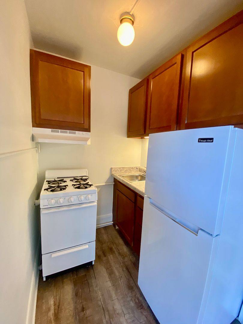 Apartment for rent at 514 W Cross St, Ypsilanti, MI 48197
