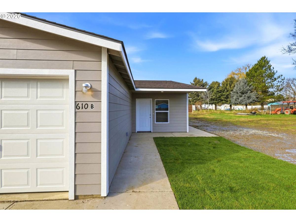 Apartment for rent at 610 N Earl St, Stanfield, OR 97875