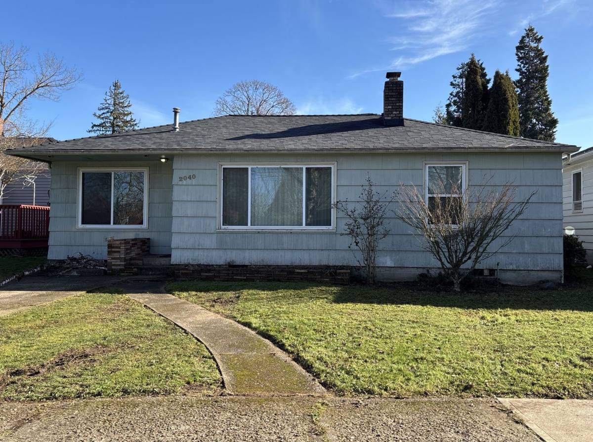 House for rent at 2040 17th St NE, Salem, OR 97301