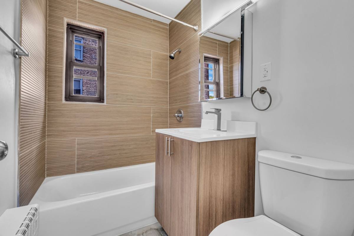 Apartment for rent at 508-542 Broad Ave, Palisades Park, NJ 07650