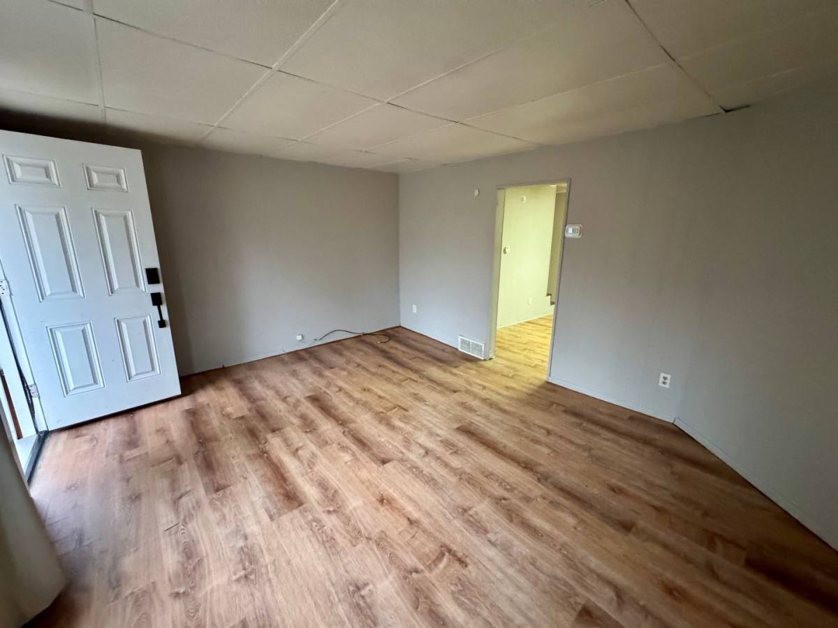 Apartment for rent at 470-474 Spang Ave, Leechburg, PA 15656
