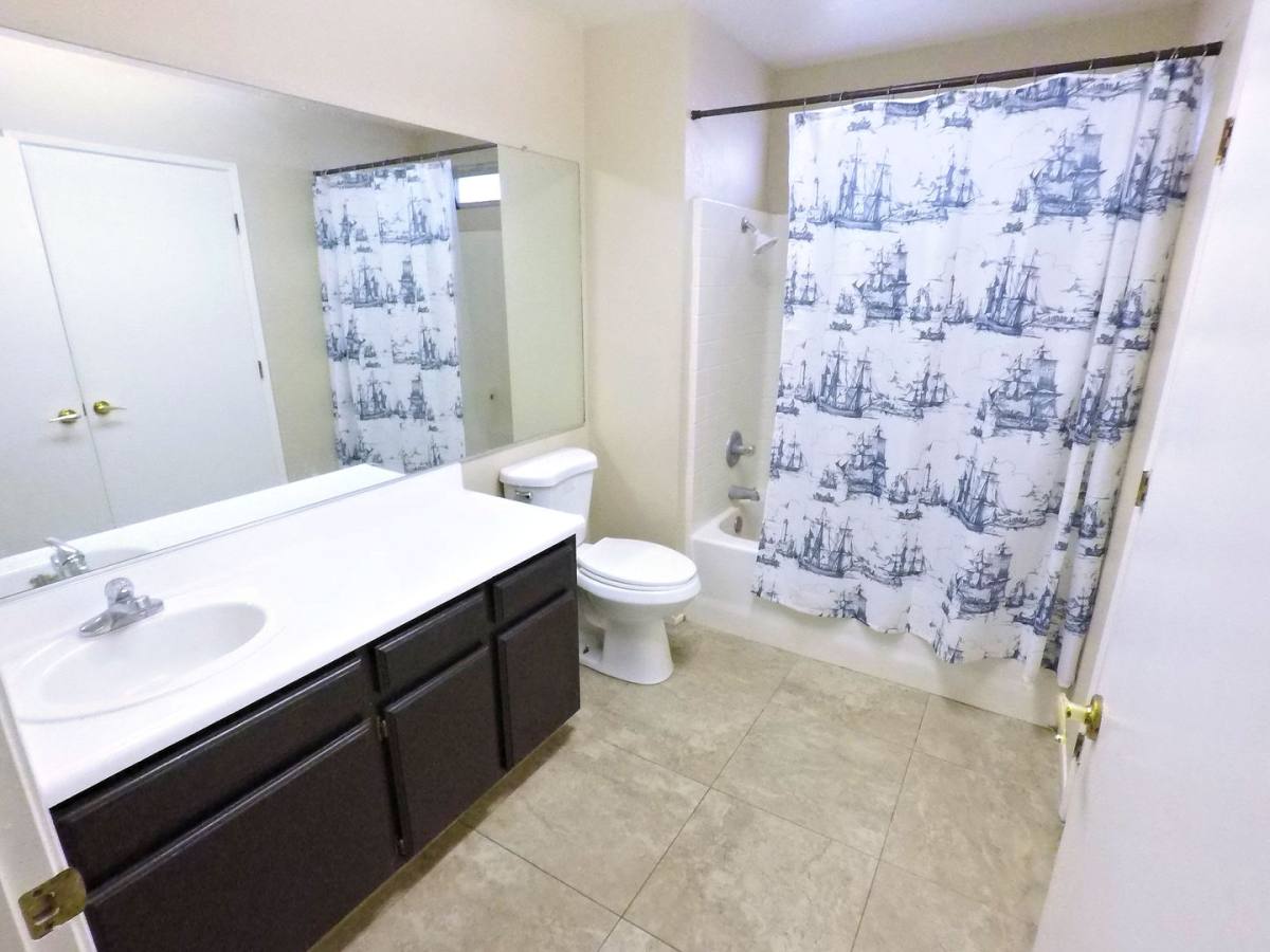 Apartment for rent at 3120 Brookfield Loop, Bakersfield, CA 93311