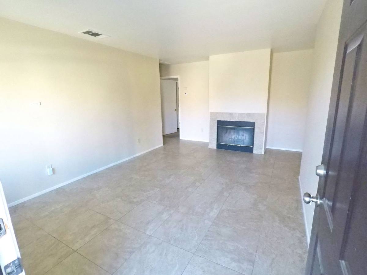 Apartment for rent at 3120 Brookfield Loop, Bakersfield, CA 93311