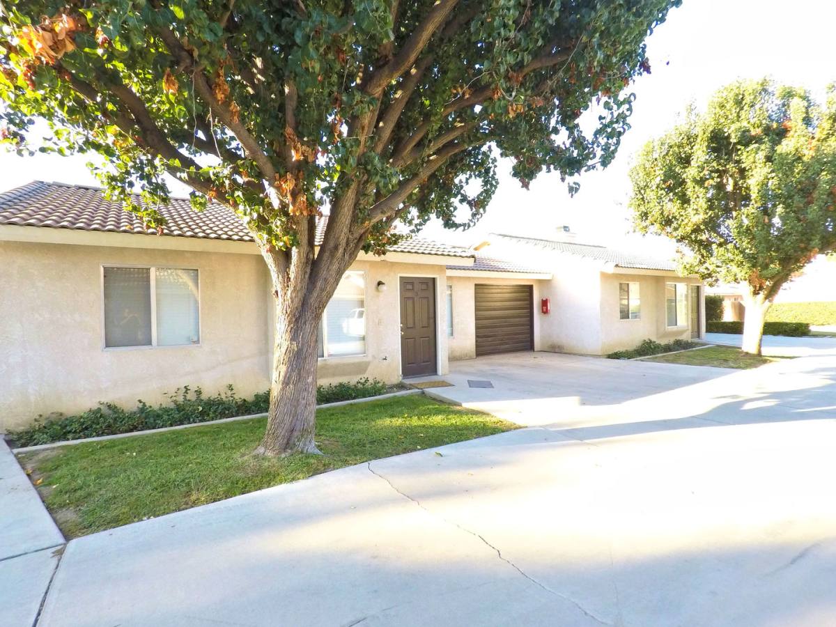 Apartment for rent at 3120 Brookfield Loop, Bakersfield, CA 93311
