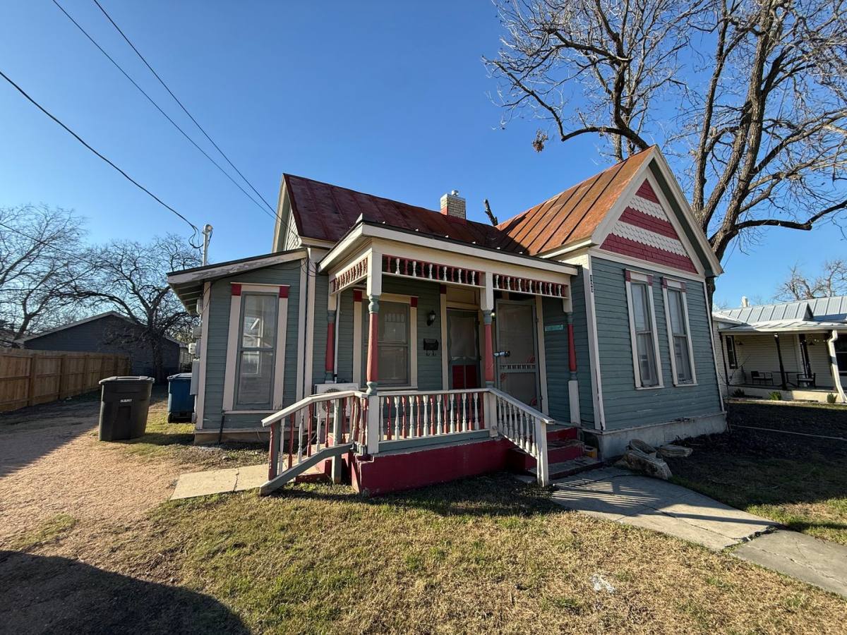 House for rent at 120 Omaha St, San Antonio, TX 78203
