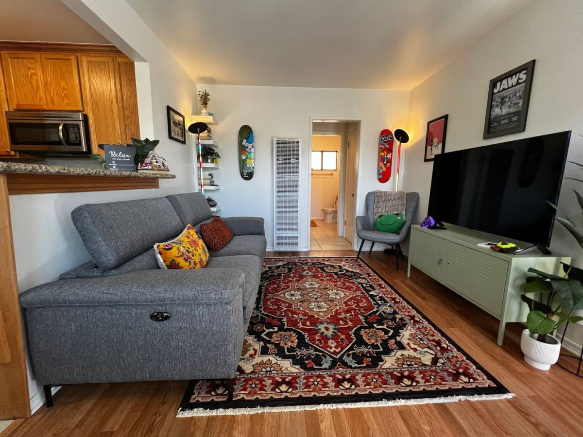 Apartment for rent at 4810 Lincoln Ave, Los Angeles, CA 90042