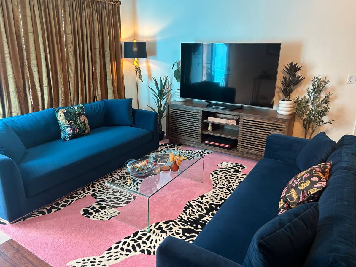 Apartment for rent at 449 W Garfield Ave, Glendale, CA 91204