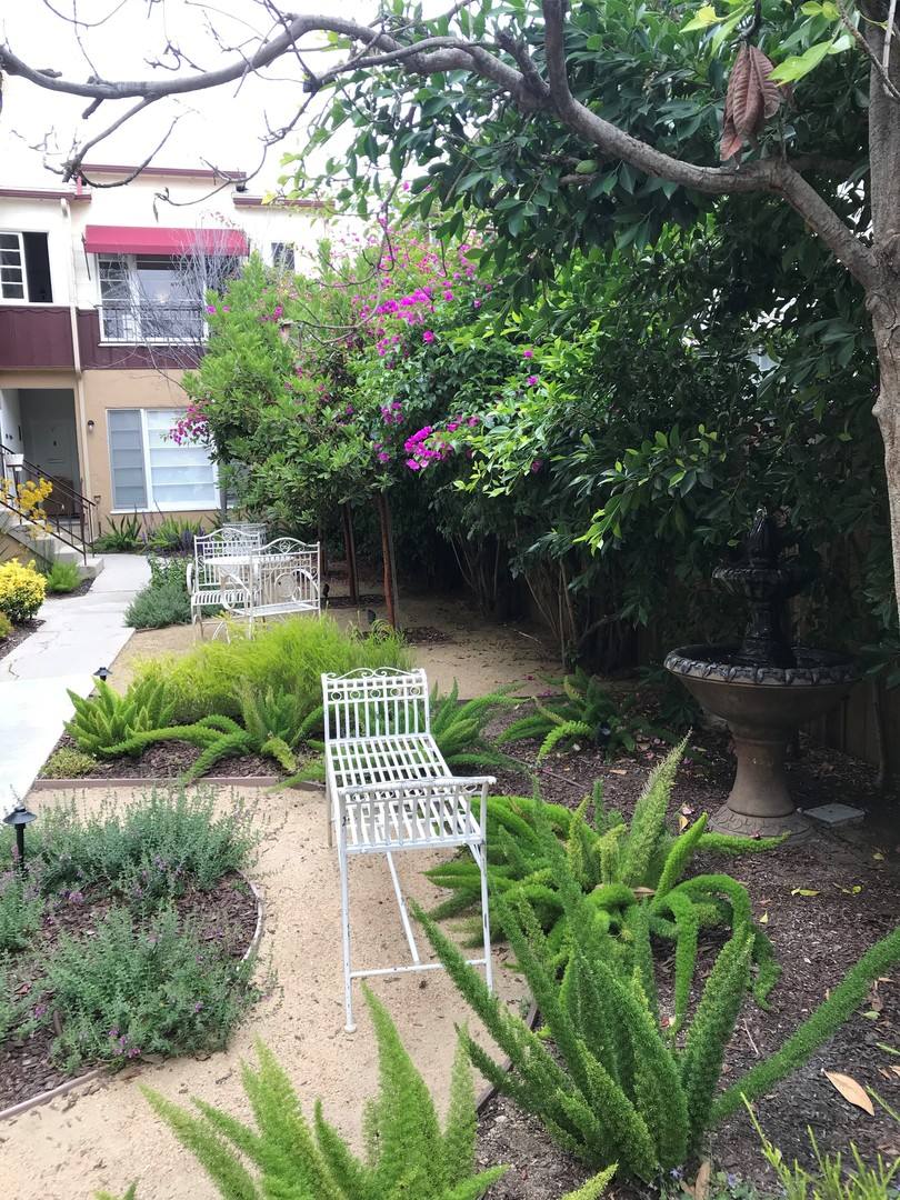 Apartment for rent at 208 N Louise St, Glendale, CA 91206