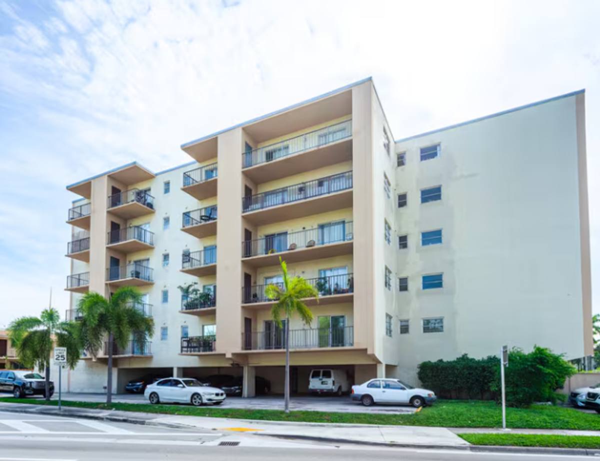 Apartment for rent at 3300 S Dixie Highway, Miami, FL 33133