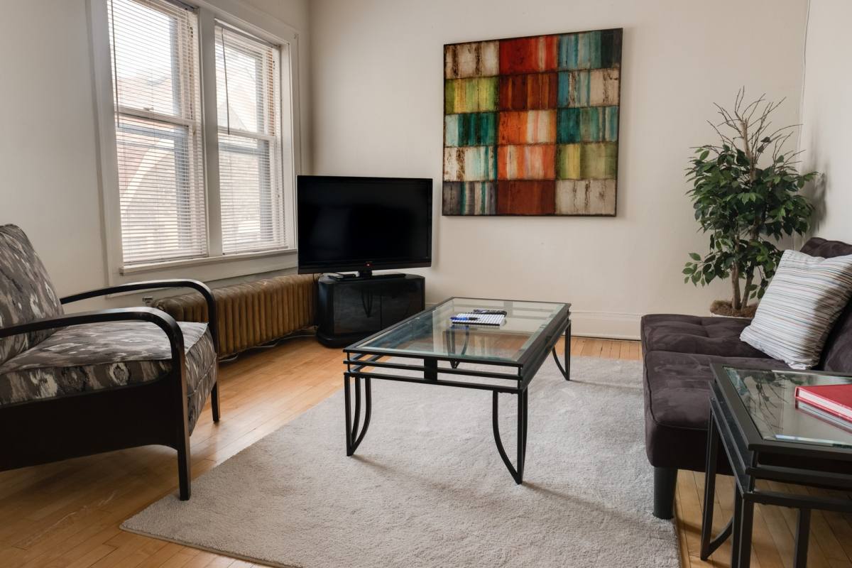 Apartment for rent at 829 N Cass St, Milwaukee, WI 53202