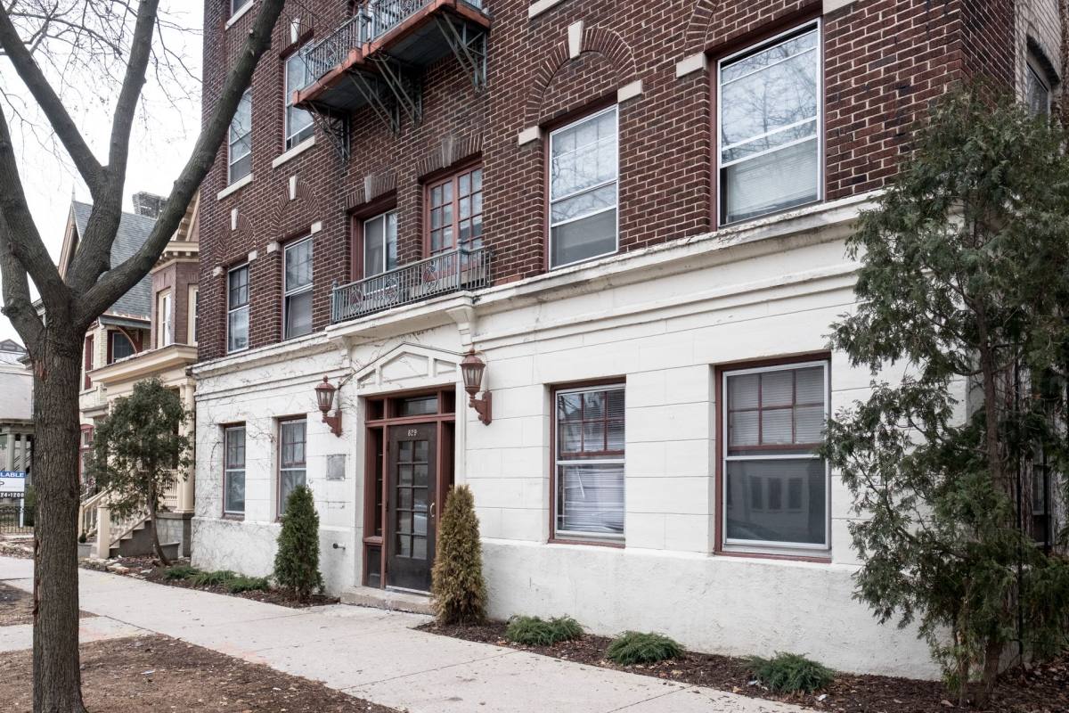 Apartment for rent at 829 N Cass St, Milwaukee, WI 53202