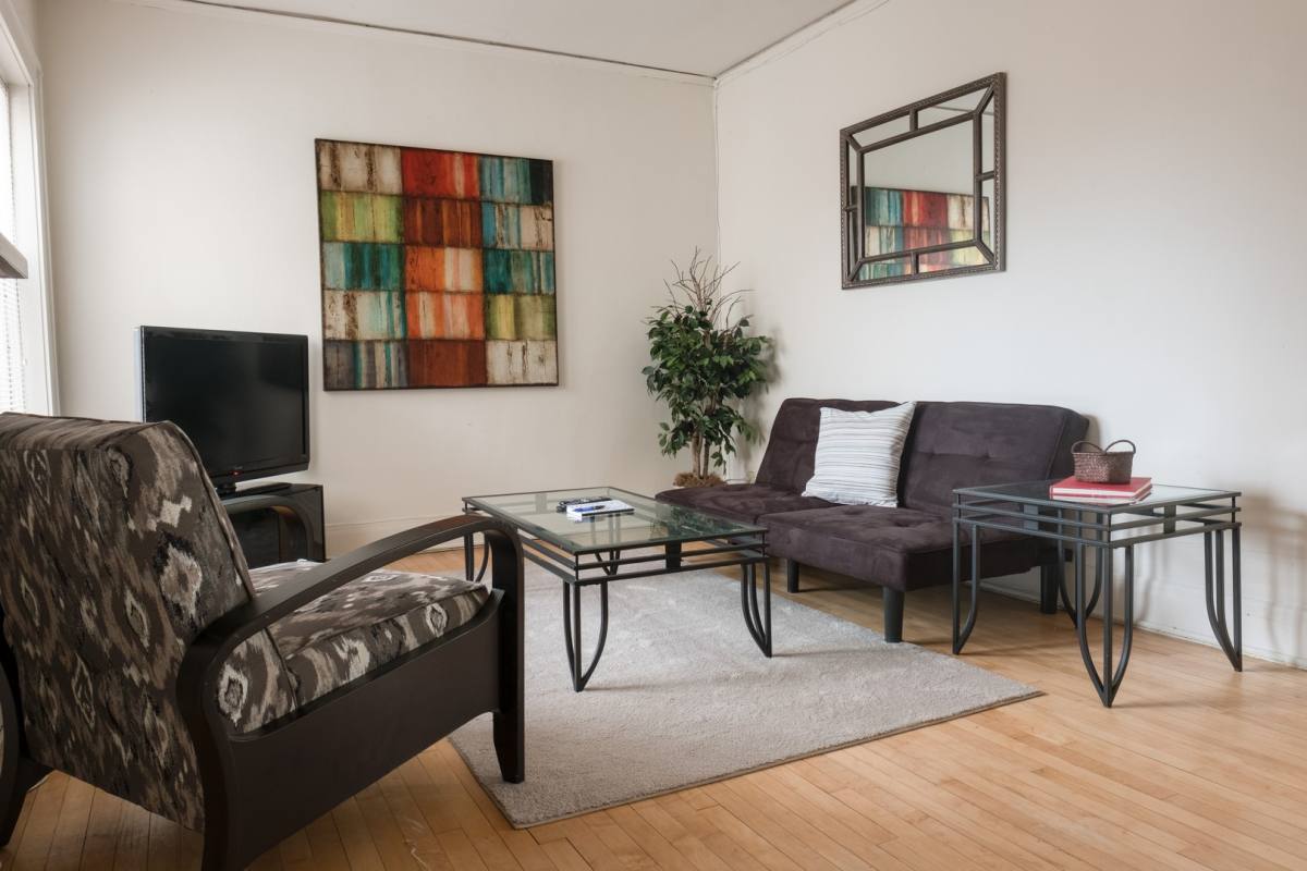 Apartment for rent at 829 N Cass St, Milwaukee, WI 53202