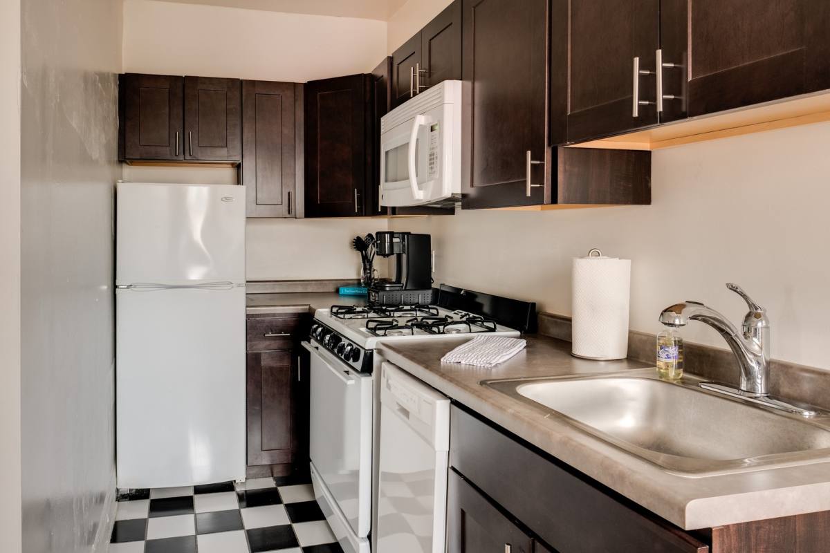 Apartment for rent at 829 N Cass St, Milwaukee, WI 53202