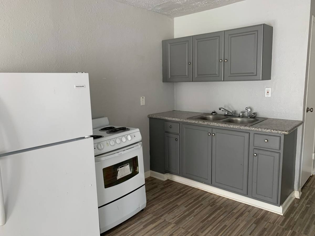 Apartment for rent at 3116 Ave L, Galveston, TX 77550