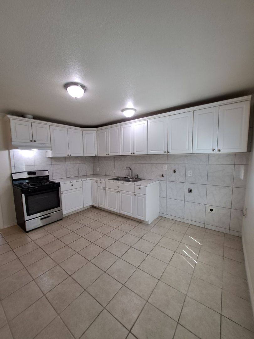 Apartment for rent at 2221 S Poppy Ave, Fresno, CA 93706