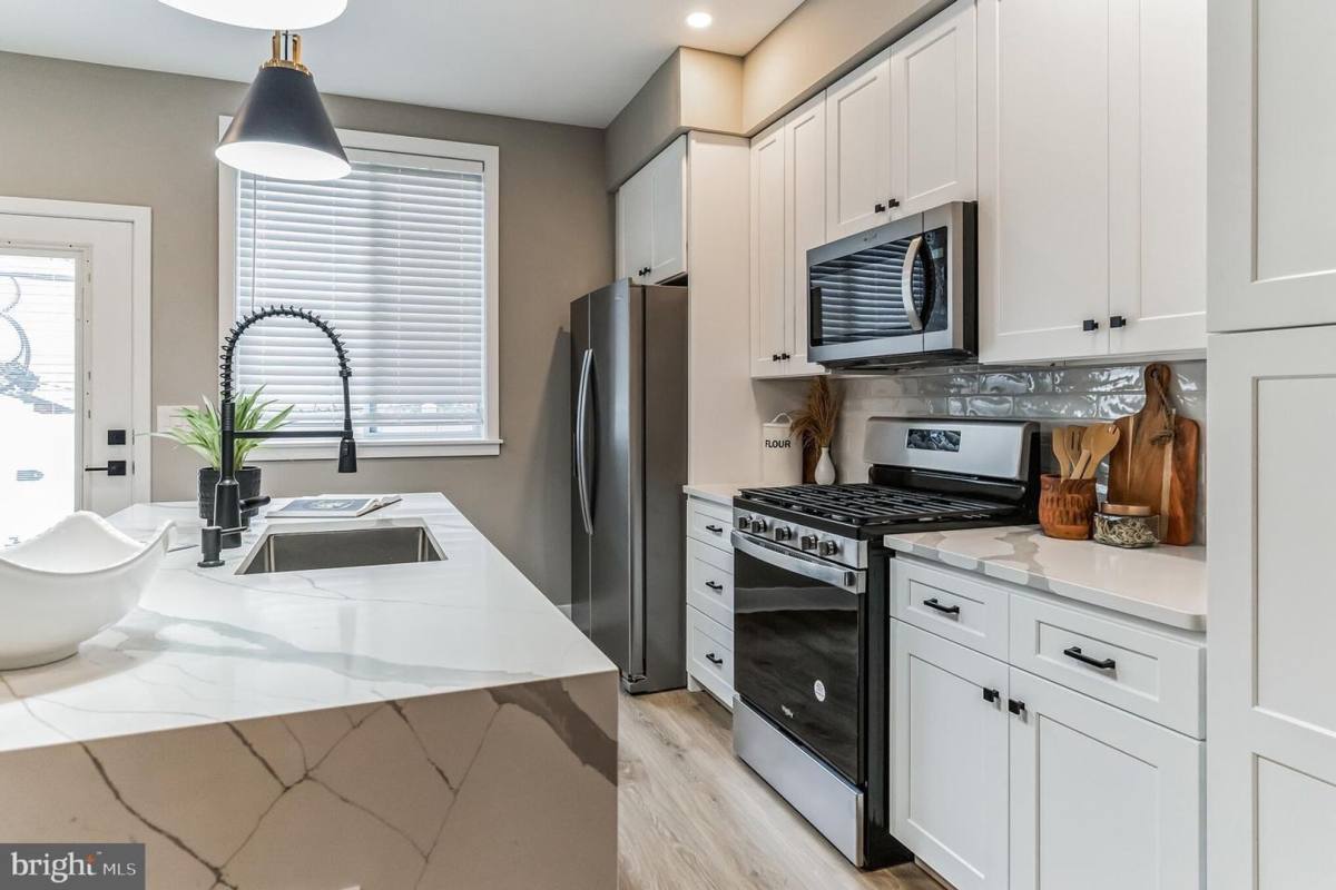 2710 Latona St, Philadelphia, PA 19146 - House for Rent - Image 3