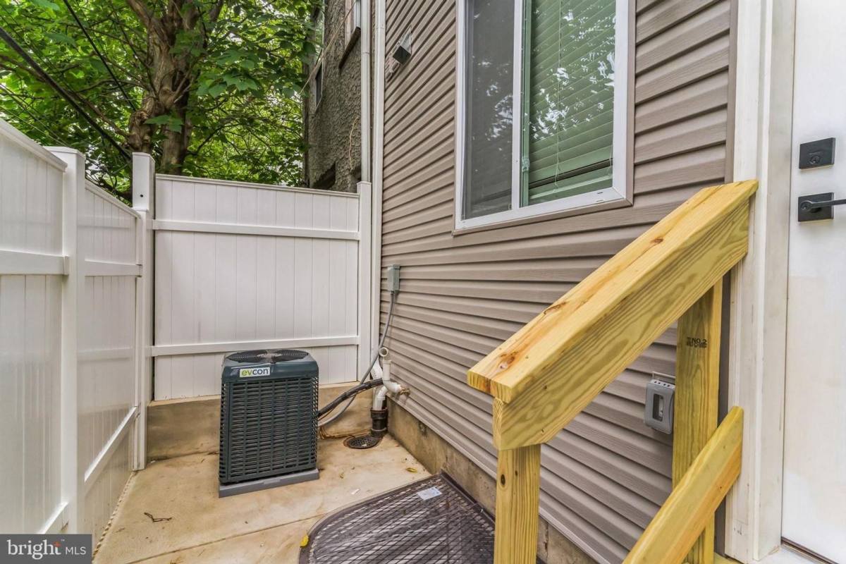 2710 Latona St, Philadelphia, PA 19146 - House for Rent - Image 7