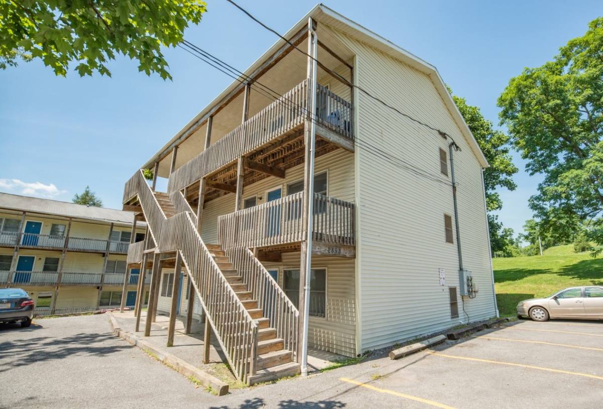 Apartment for rent at 2858 University Ave, Morgantown, WV 26505