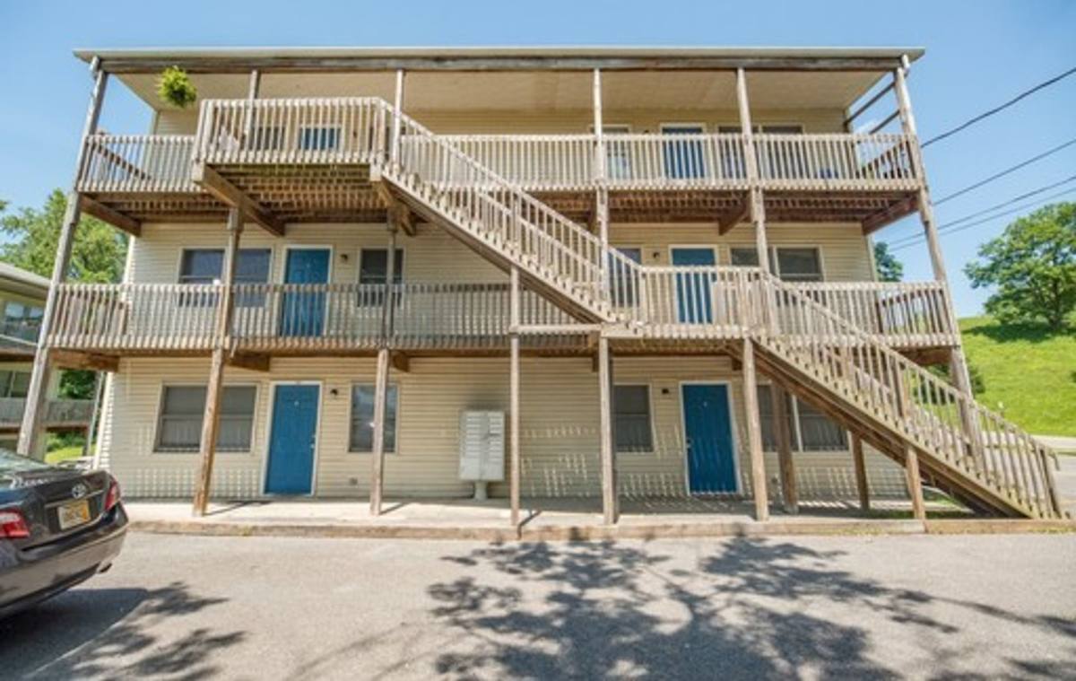 Apartment for rent at 2858 University Ave, Morgantown, WV 26505