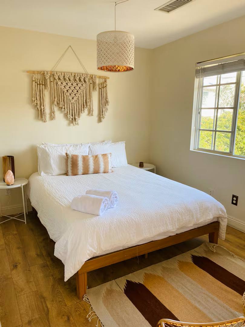 Apartment for rent at 513 3rd St, Encinitas, CA 92024