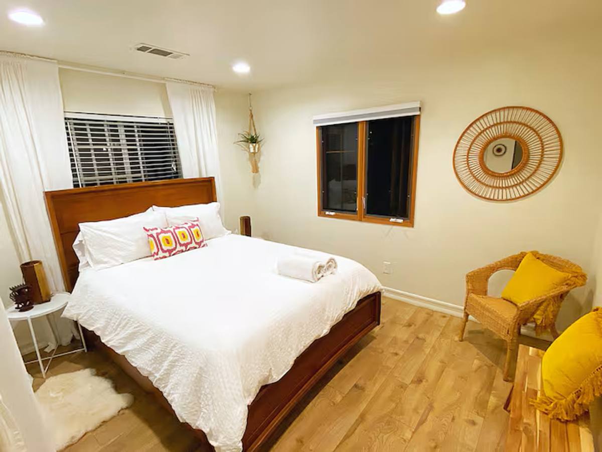 Apartment for rent at 513 3rd St, Encinitas, CA 92024