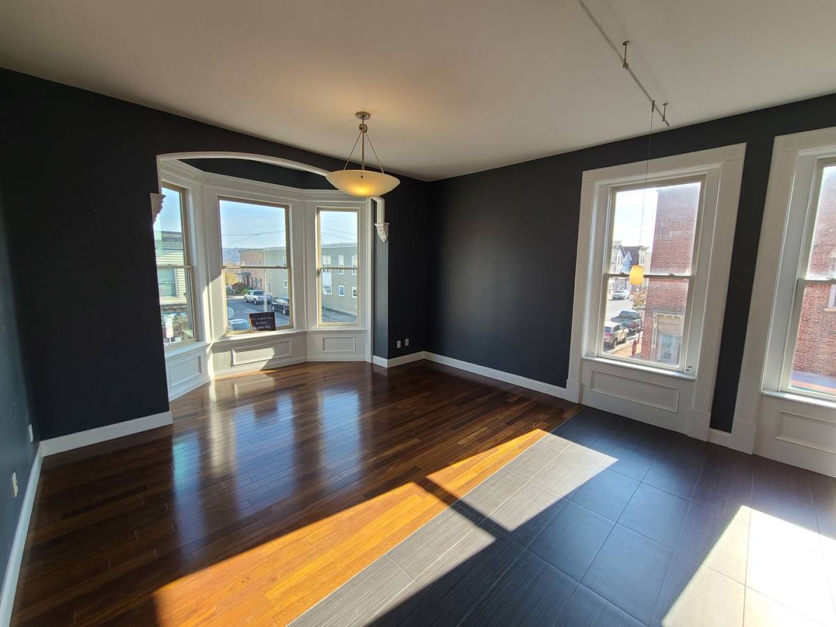 Apartment for rent at 192 Remsen St, Cohoes, NY 12047