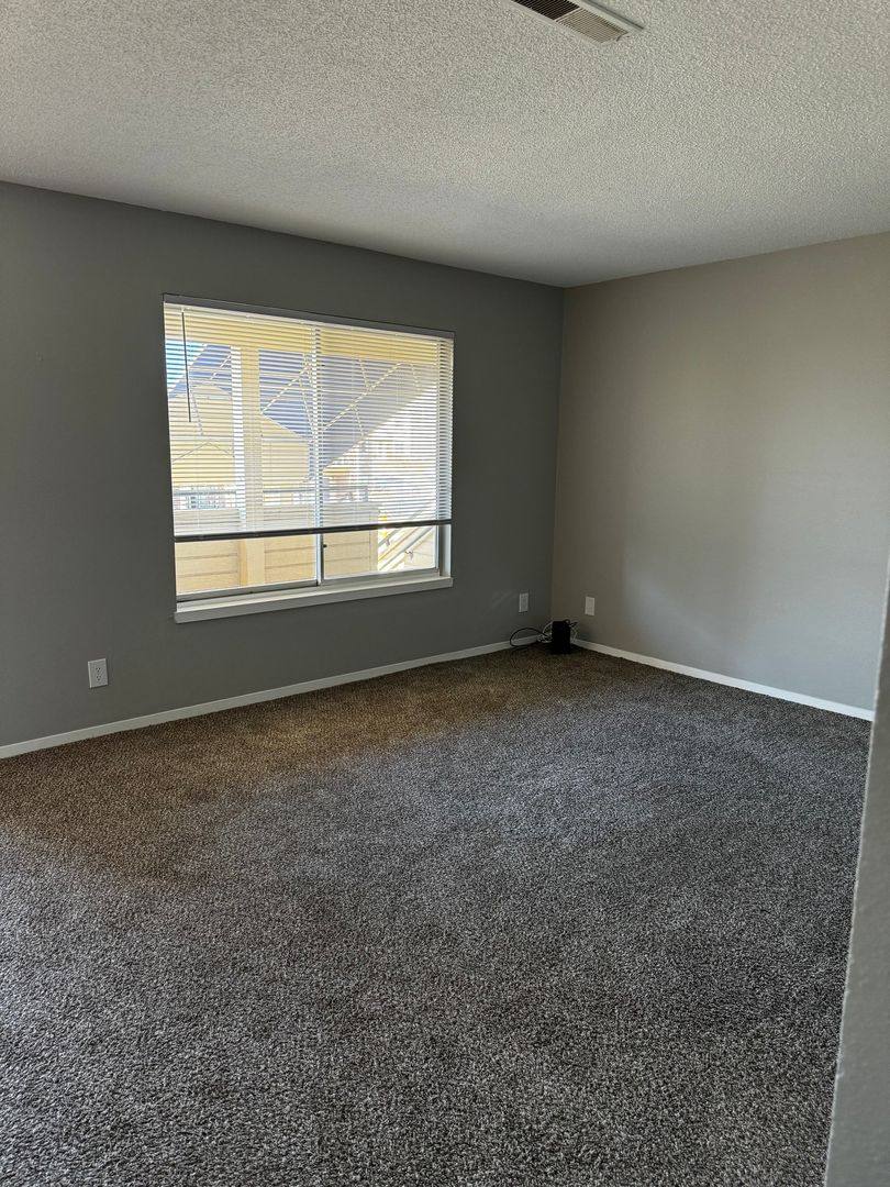 Apartment for rent at 10010 E Boston St, Wichita, KS 67207