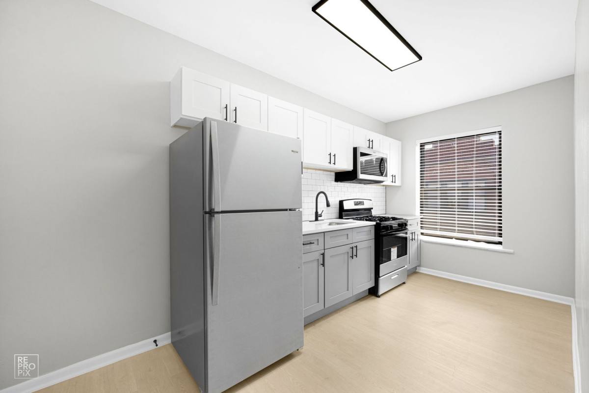 Apartment for rent at 6901 S Merrill, Chicago, IL 60649