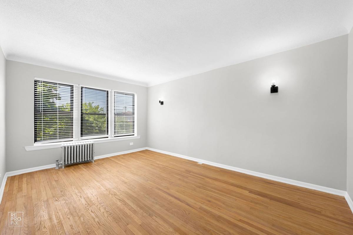 Apartment for rent at 6901 S Merrill, Chicago, IL 60649