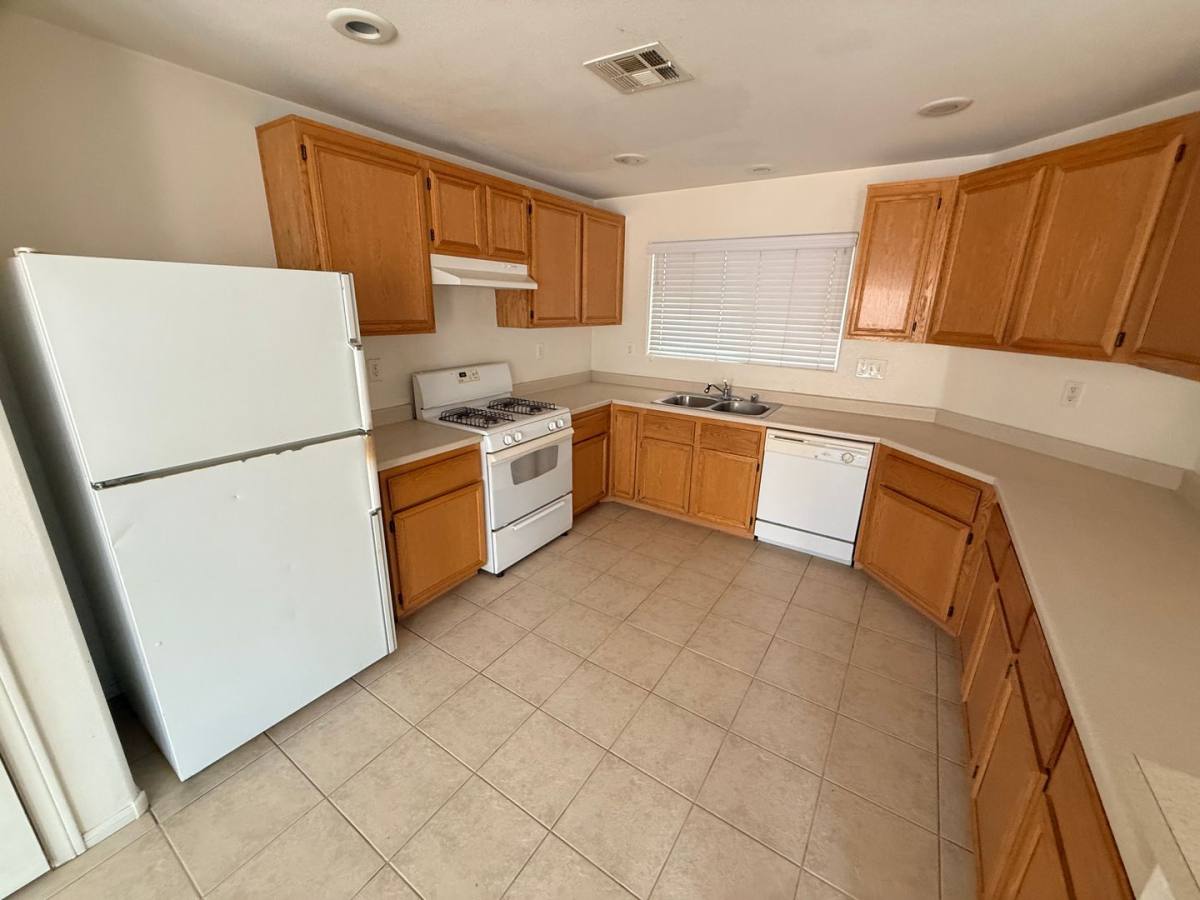 House for rent at 2416 Cockatoo Dr, North Las Vegas, NV 89084