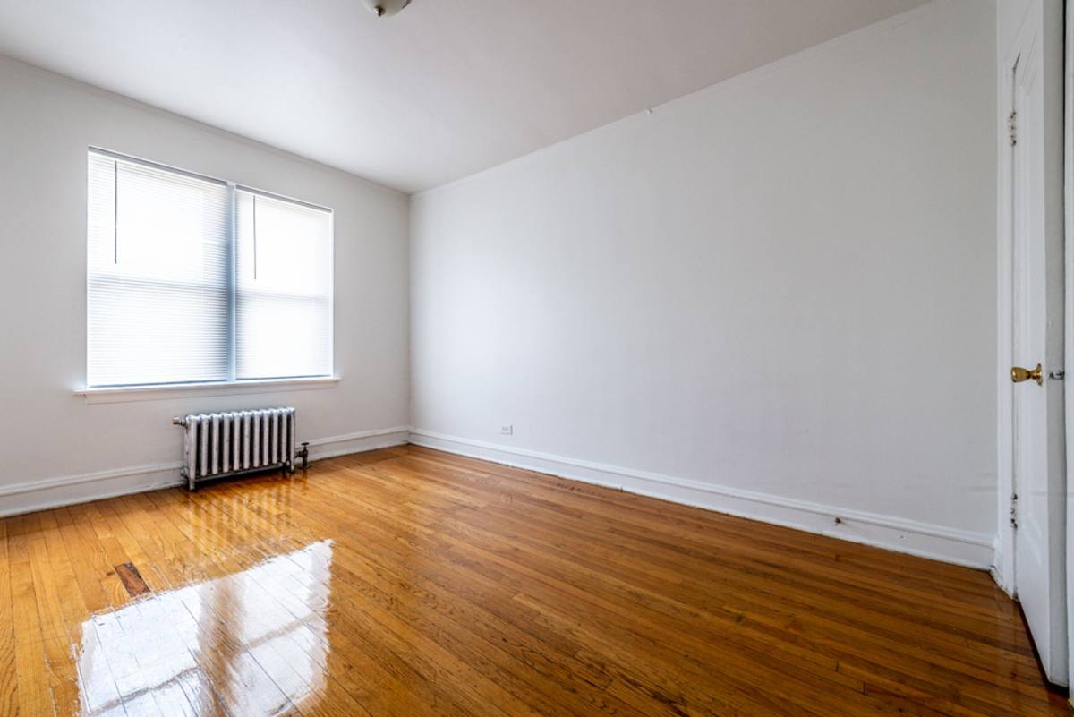 Apartment for rent at 654 N Pine Ave, Chicago, IL 60644
