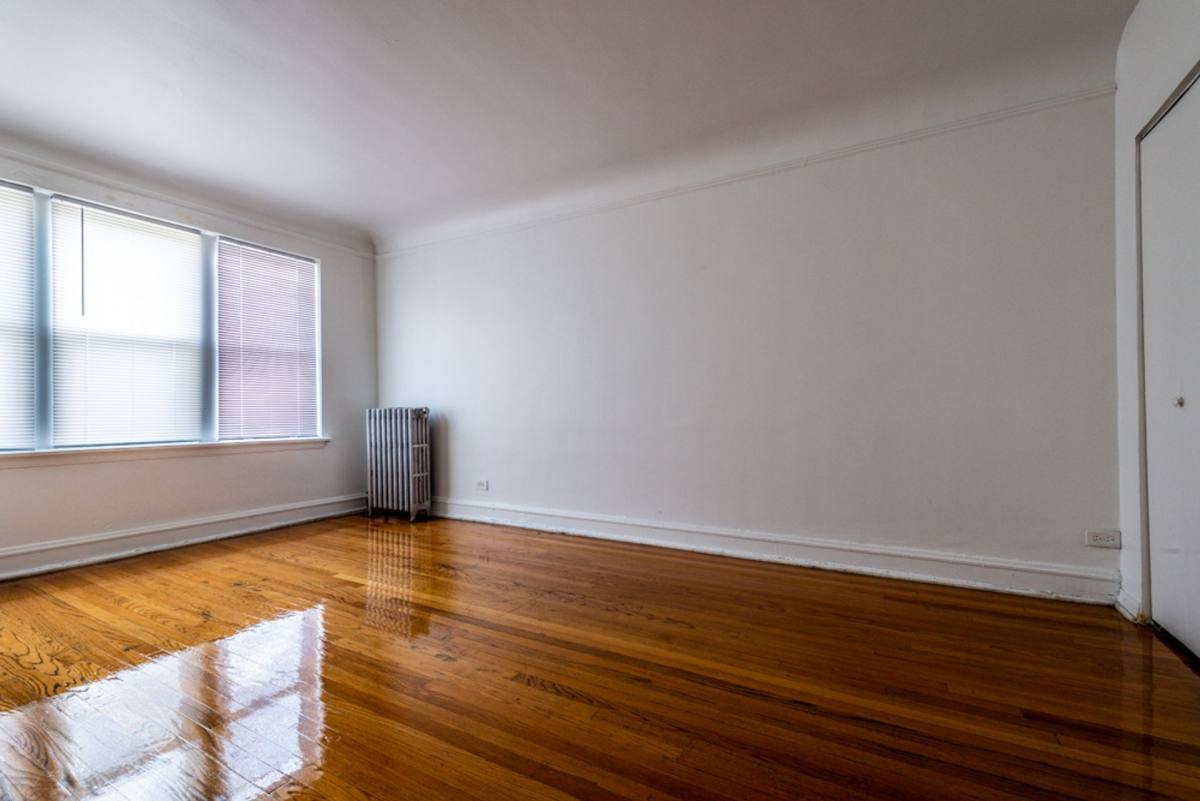 Apartment for rent at 654 N Pine Ave, Chicago, IL 60644